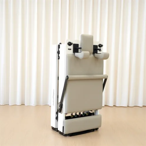 Light luxury folding reformer